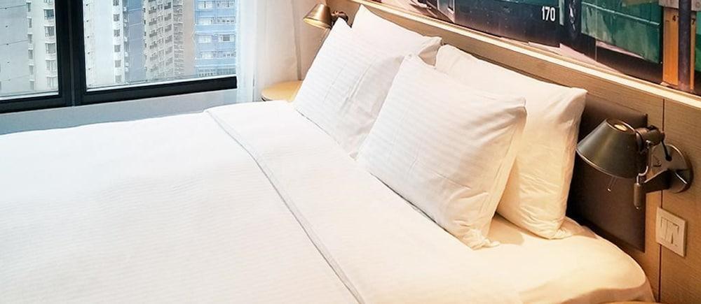 Dash Living On Hollywood Hong Kong Exterior photo